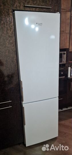 Холодильник Hotpoint Ariston