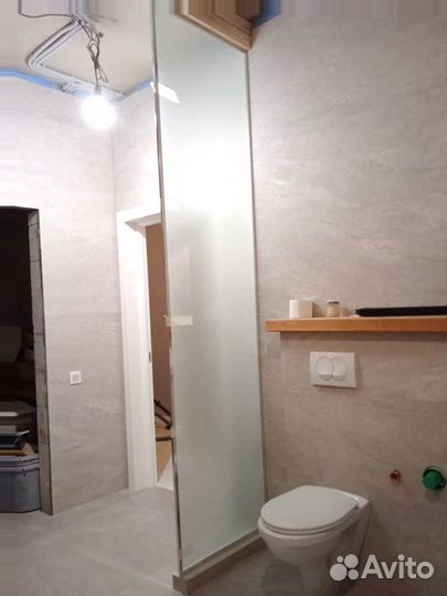 Стеклянная перегородка для зонирования