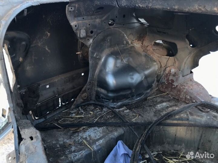 Задняя часть кузова задняя Nissan Almera N16 QG15