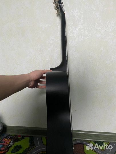 Акустическая гитара