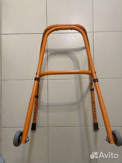 Ходунки для инвалидов и пожилых