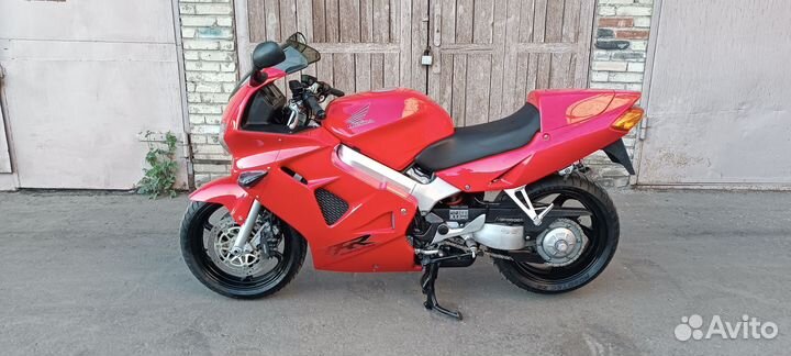 Honda VFR 800 Без пробега по РФ