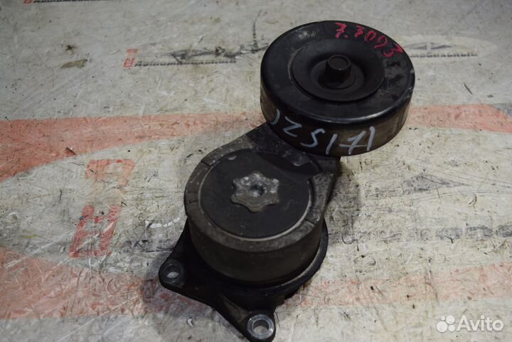 Натяжитель c Toyota Crown JZS175 2JZ-FSE