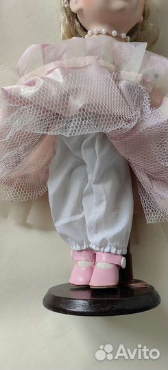 Кукла фарфоровая 30 см