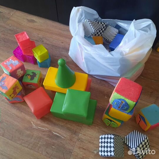 Пакет кубиков (4 вида) +Пирамидка