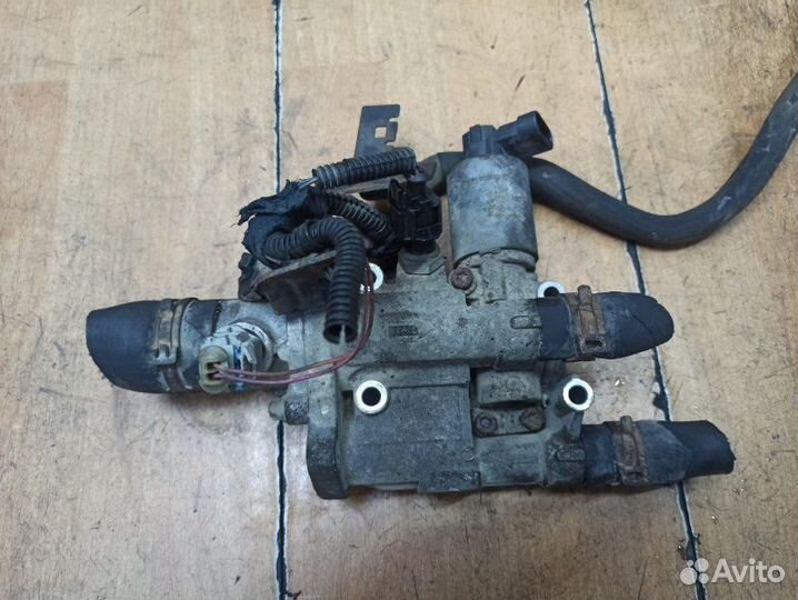 Корпус термостата Opel Zafira B Z16XEP 2005