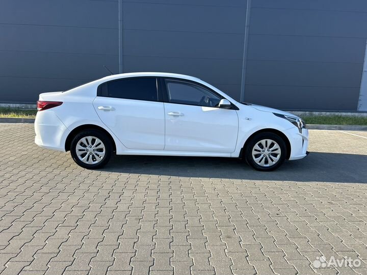Kia Rio 1.6 AT, 2021, 67 890 км
