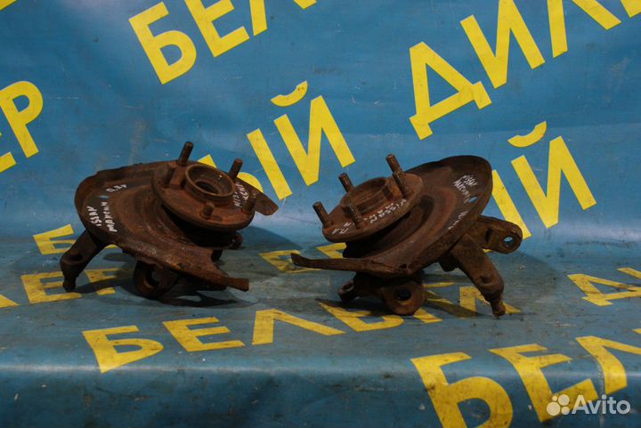 Кулак передний Nissan Maxima a32