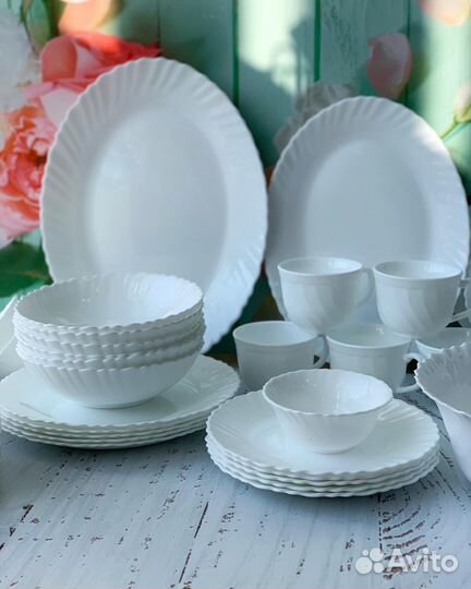 Чайно столовый набор