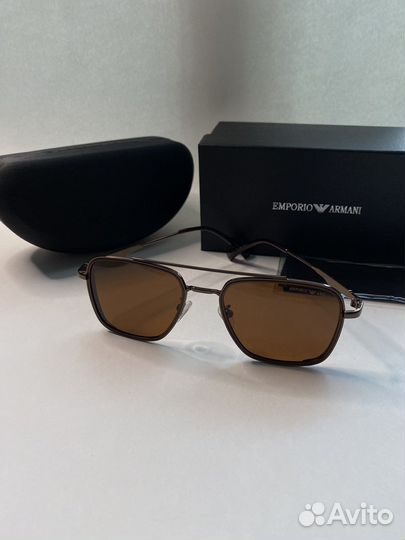 Солнцезащитные очки emporio armani