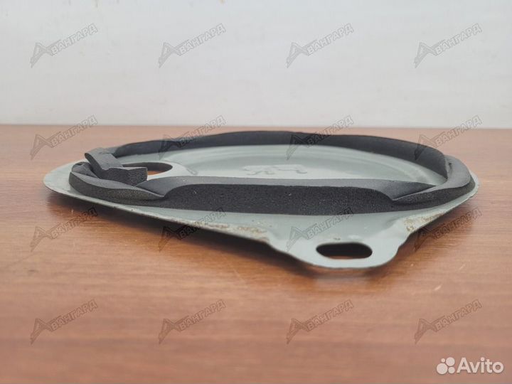 Крышка доступа топливному насосу Nissan Tiida С11