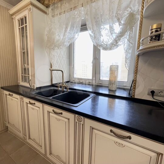 3-к. квартира, 80,4 м², 8/14 эт.