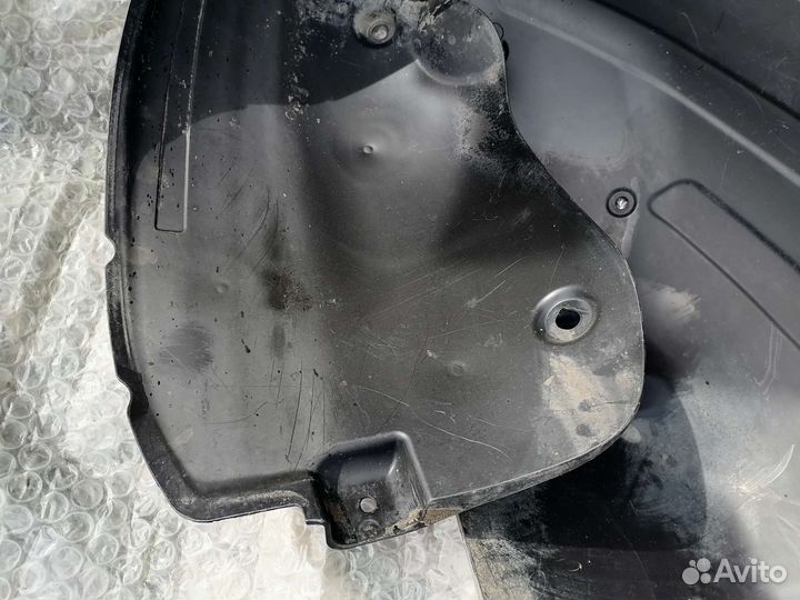 Подкрылок передний правый Kia Sorento Prime