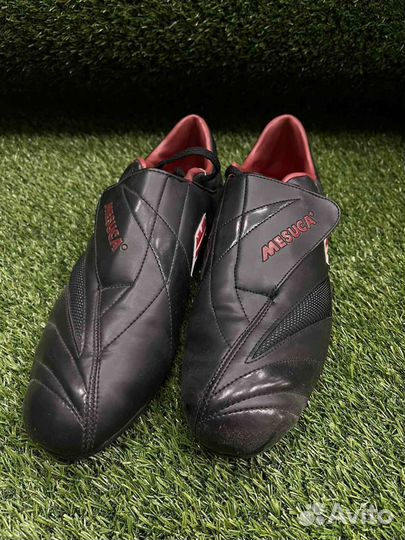 Футбольные бутсы