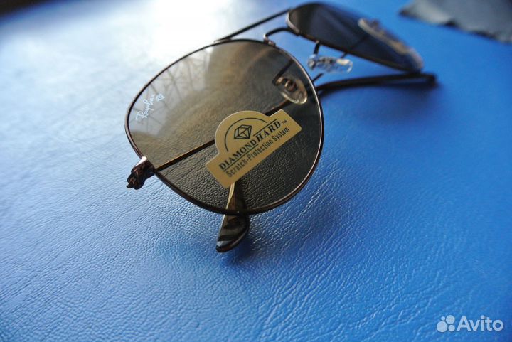 Солнцезащитные очки Ray-Ban