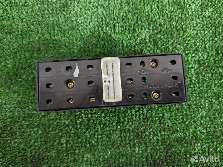 Блок управления стеклоподъемниками Hyundai Matrix