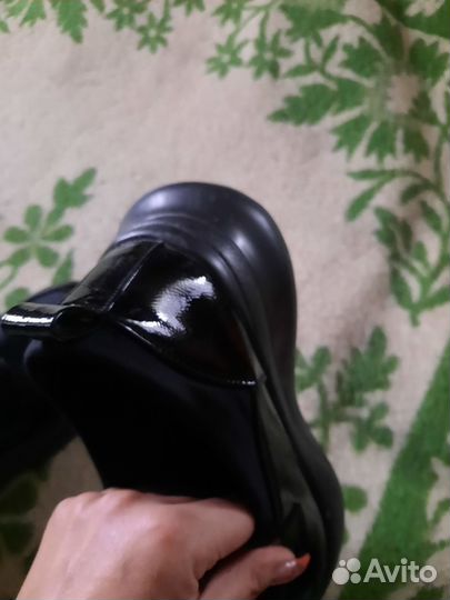Продаются туфли