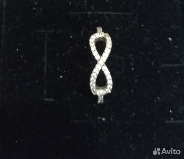 Серебряное кольцо с фианитами бесконечность