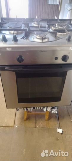 Варочная панель и духовой шкаф Indesit