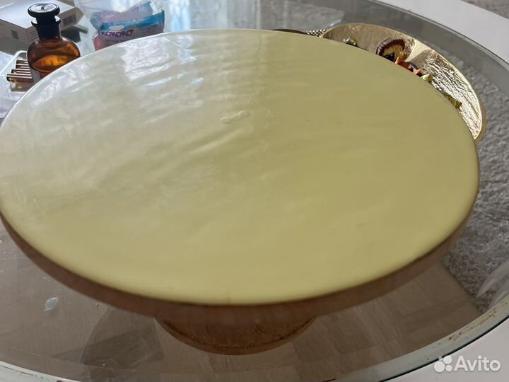 Тортница на ножке