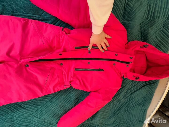 Горнолыжный комбинезон