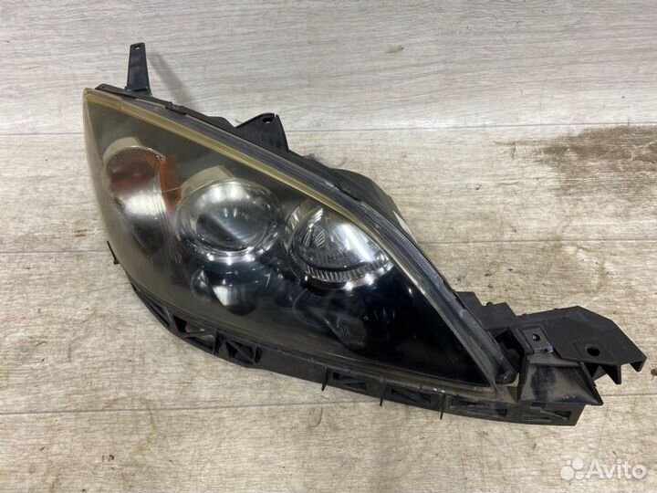 Фара правая Mazda 3 BK 2007
