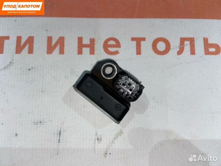 Датчик ускорения Volkswagen Touareg 2 2012