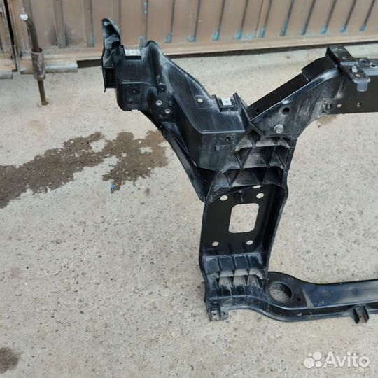 Kia Sportage 4 рамка радиатора (телевизор)