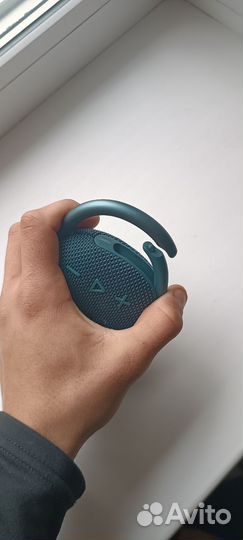 Продаю колонку JBL Clip4