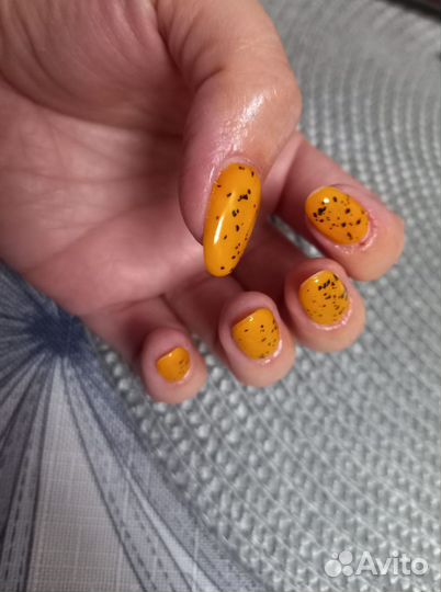 Модель на маникюр