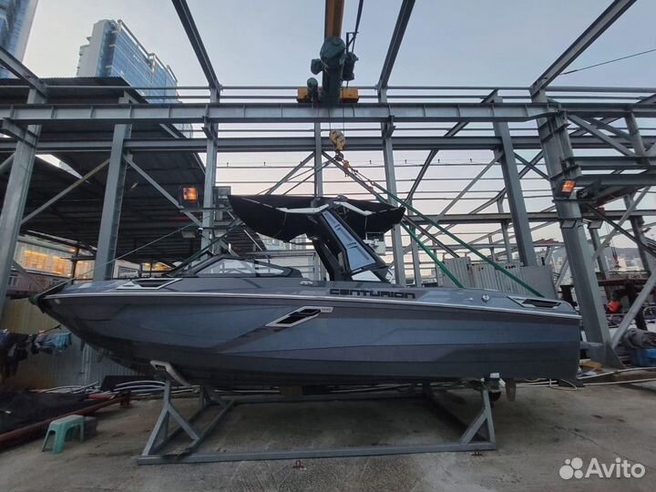 Буксировщик Centurion Ri245 2022