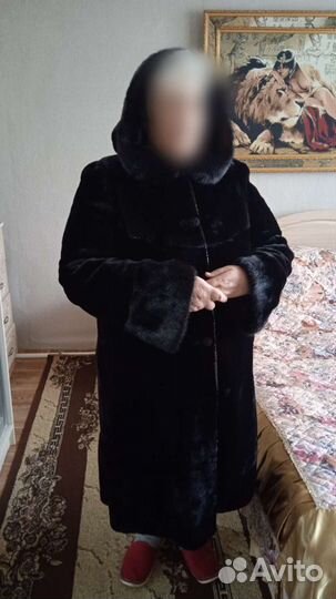 Шуба мутоновая с норкой с капюшоном