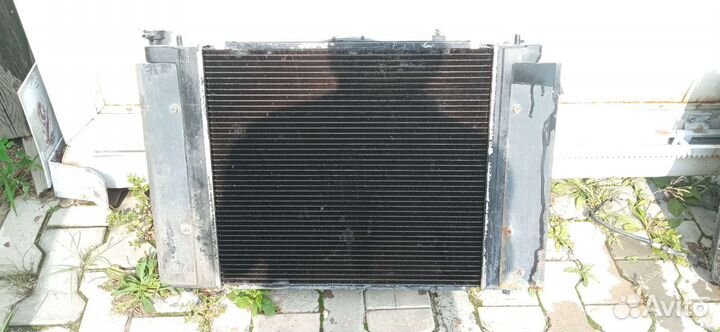Радиатор охлаждения двигателя