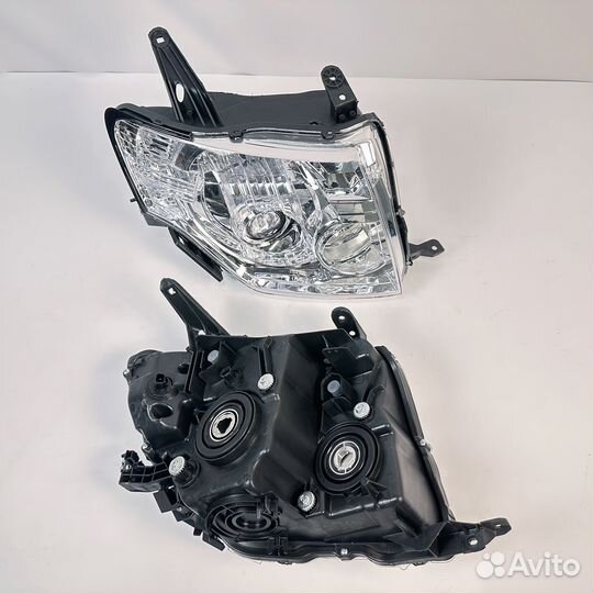 Комплект фар галоген (2 шт) Mitsubishi Pajero 4