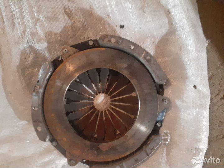 Продаю сцепление на шевролет ниву