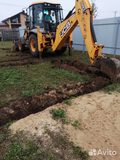 Экскаватор-погрузчик JCB