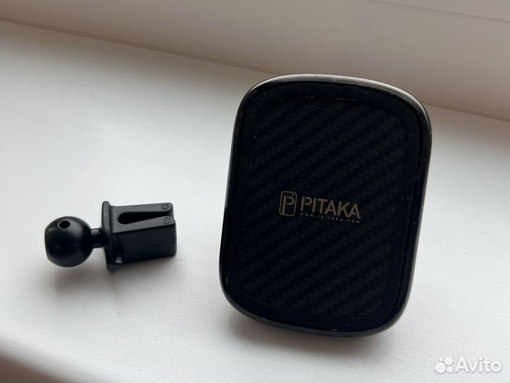 Pitaka MagEZ mount qi