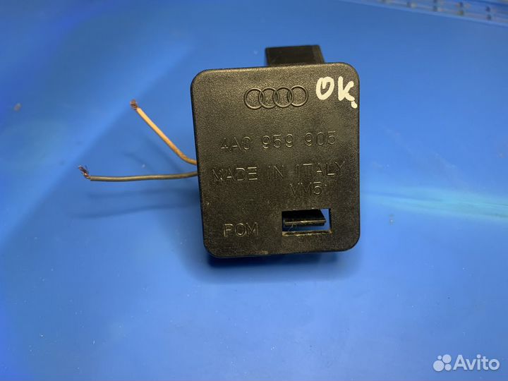 Концевик крышки багажника Ауди 80/100/А6 седан