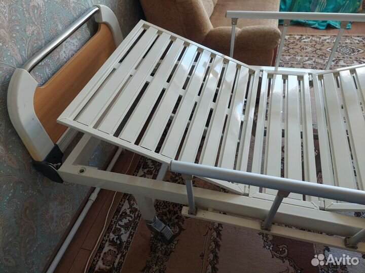 Медицинская кровать для лежачих больных