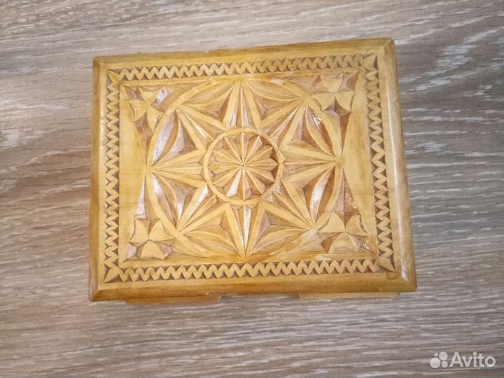 Шкатулка для украшений дерево