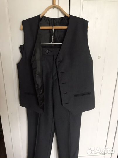 Школьная форма для мальчиков серая 146 новая