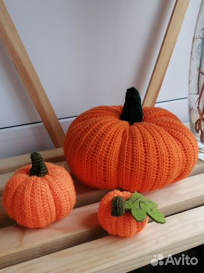 Осенний декор, вязаные тыквы