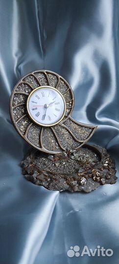 Часы настольные из эпоксидной смолы