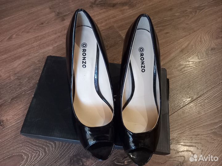 Туфли женскиеronzo