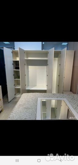 Спальный гарнитур Лаура