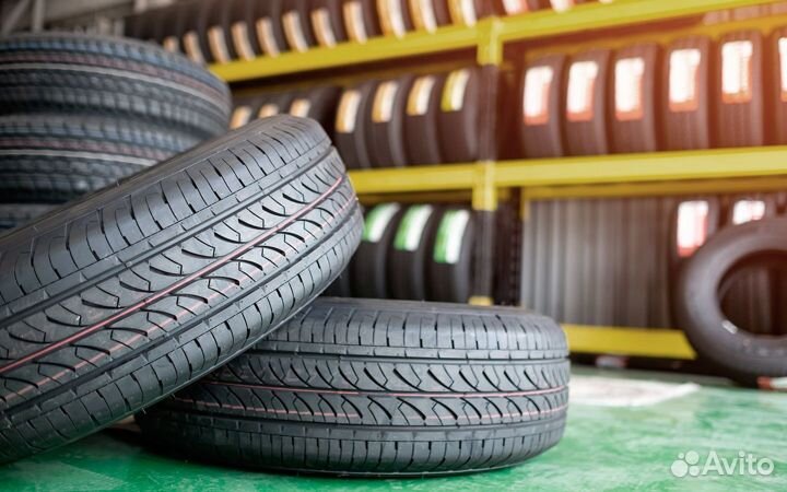 Bridgestone Blizzak VRX 215/60 R17