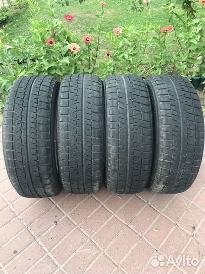 Bridgestone Blizzak Revo GZ 225 R17