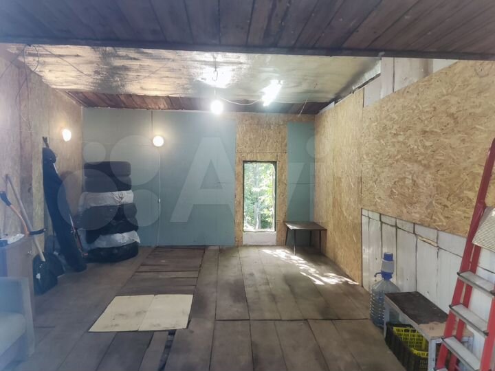 Гараж, > 30 м²