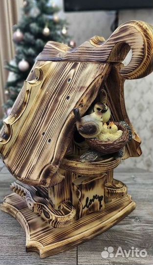 Кормушка для птиц ручной работы