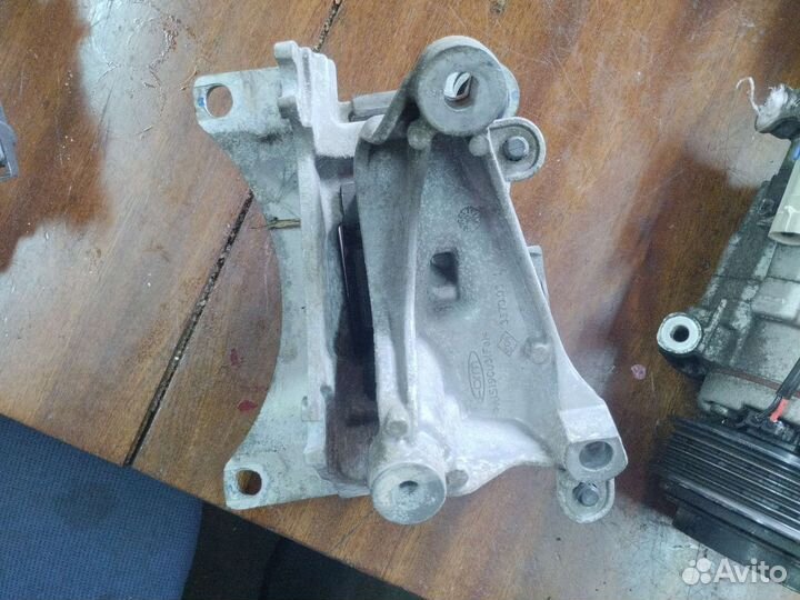 Подушка двигателя Renault Megane 3 1.5 дизель